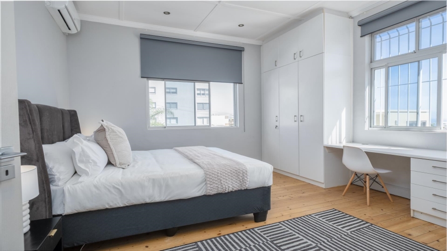 4 Bedroom Property for Sale in Bantry Bay Western Cape